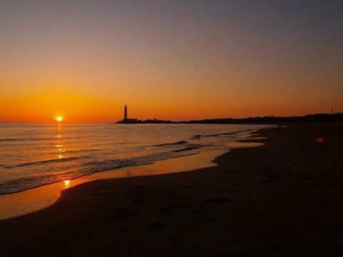 Un Faro Sul Mediterraneo